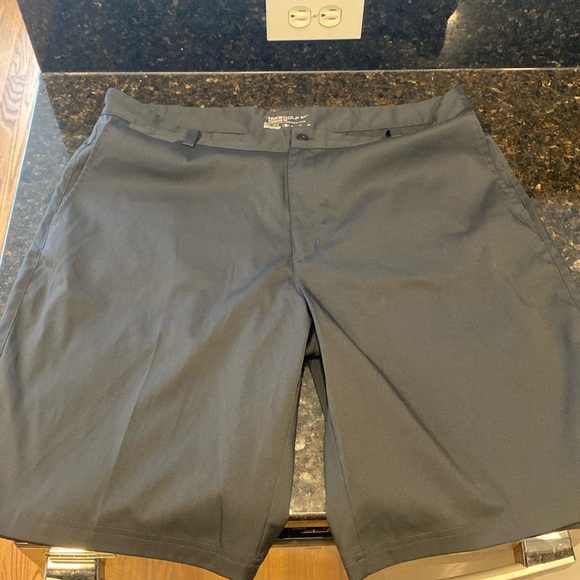 New Nike Dri-Fit Golf Short, 38 Waist - Picture 1 of 4